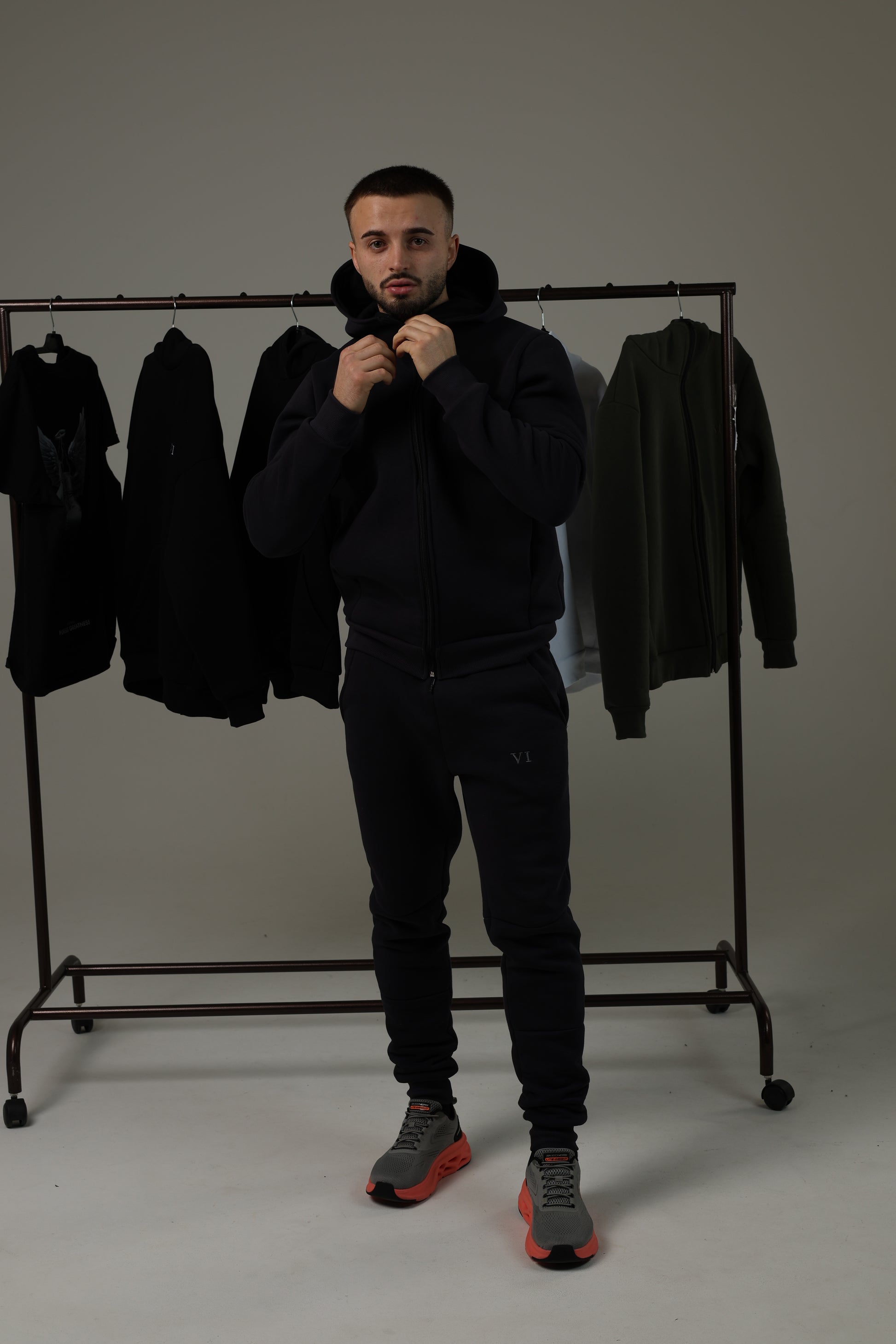 Tracksuit Dark Grey VI Round